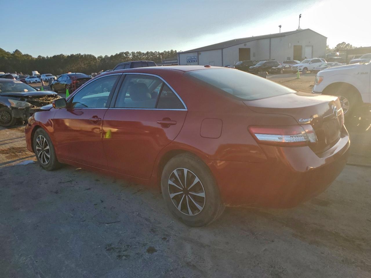 2011 TOYOTA CAMRY