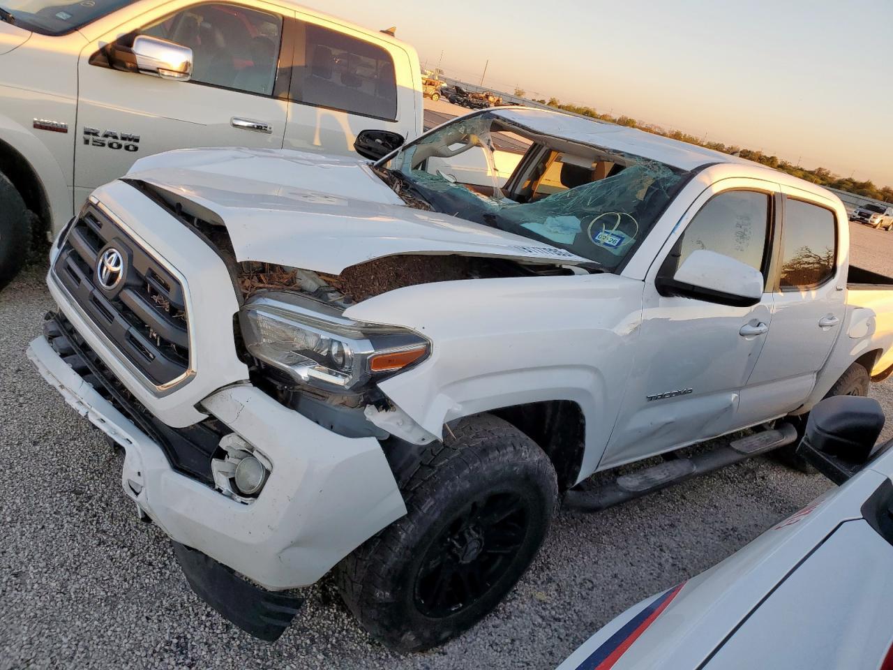 2016 TOYOTA TACOMA