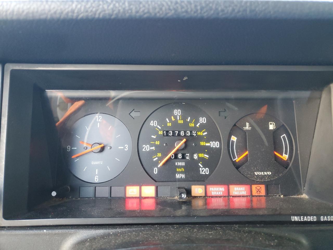 1987 VOLVO 245