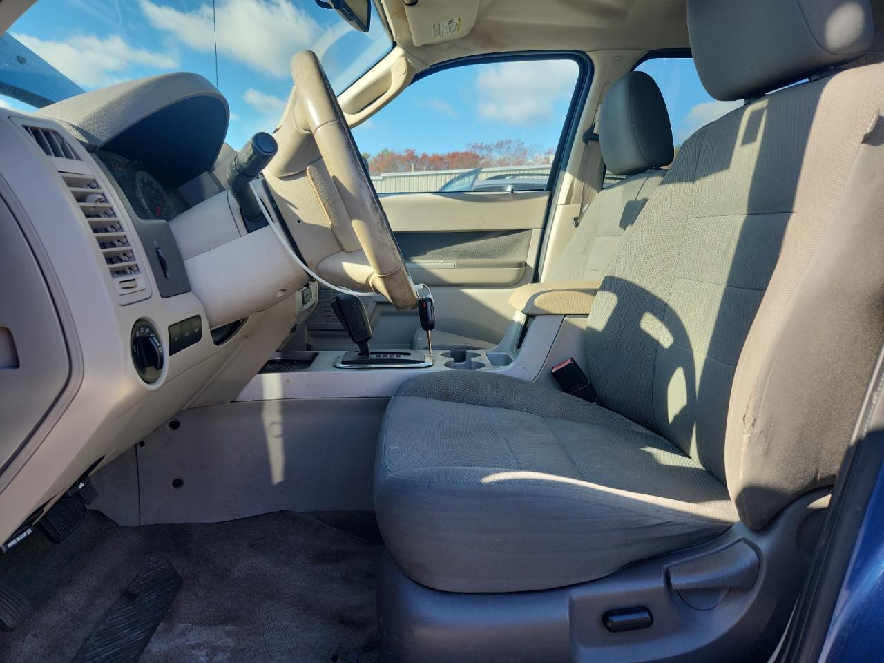 2009 FORD ESCAPE