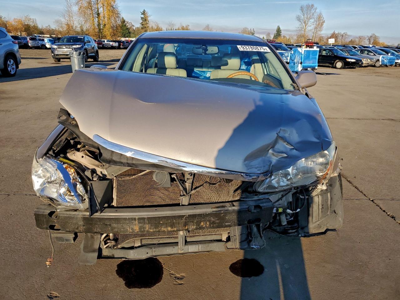 2005 TOYOTA Avalon