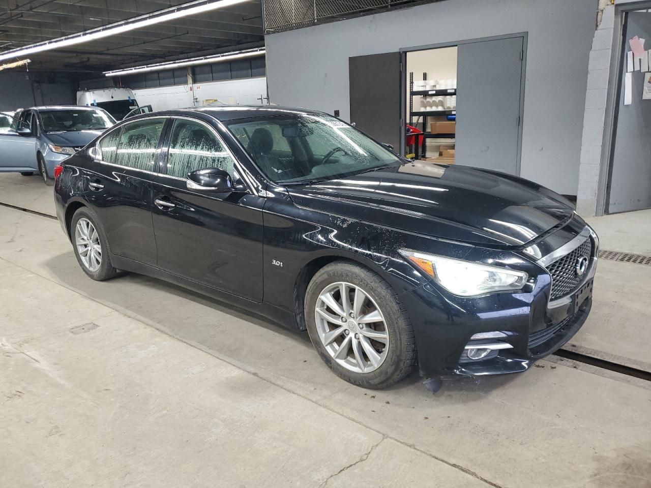2016 INFINITI Q50