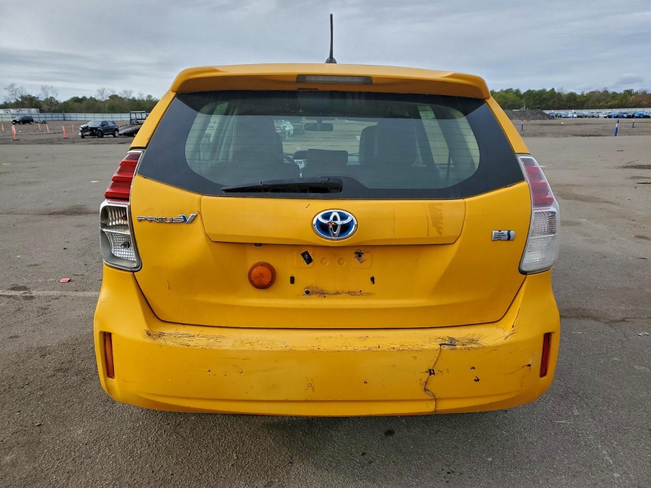 2016 TOYOTA PRIUS V