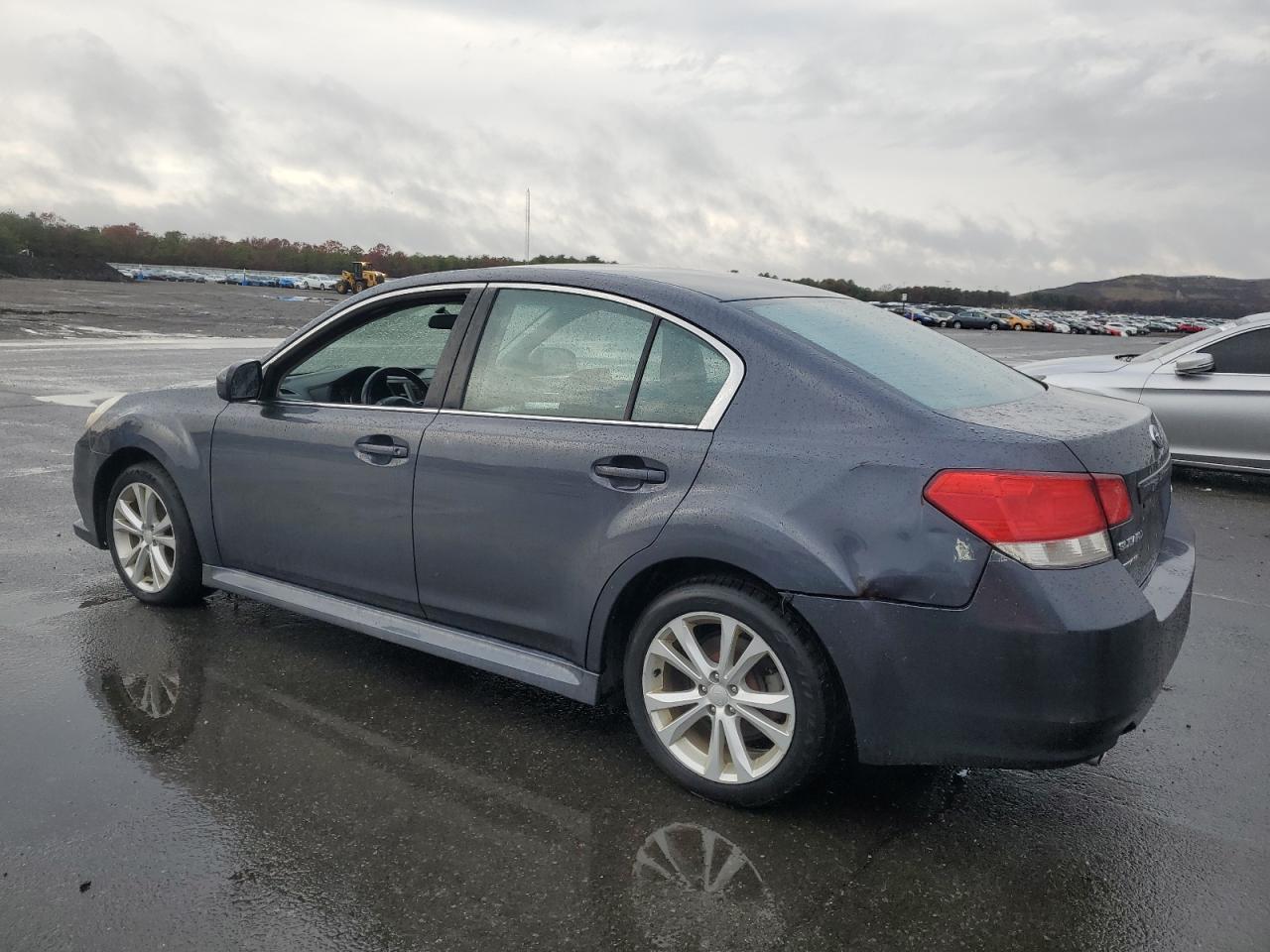 2013 SUBARU Legacy