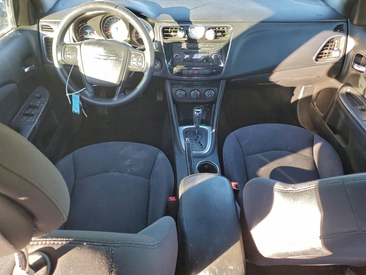 2014 CHRYSLER 200