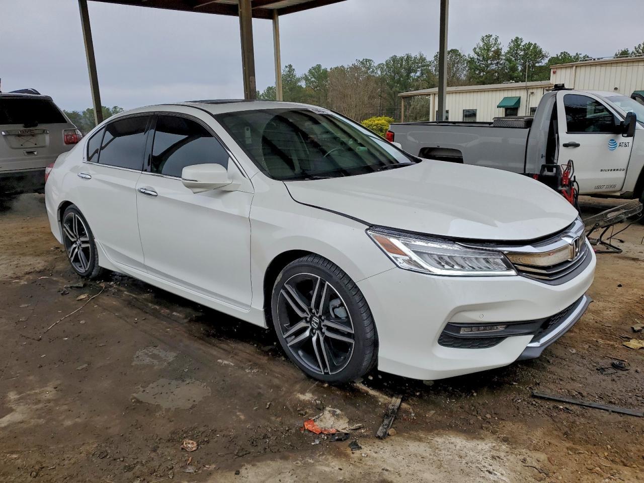 2016 HONDA ACCORD