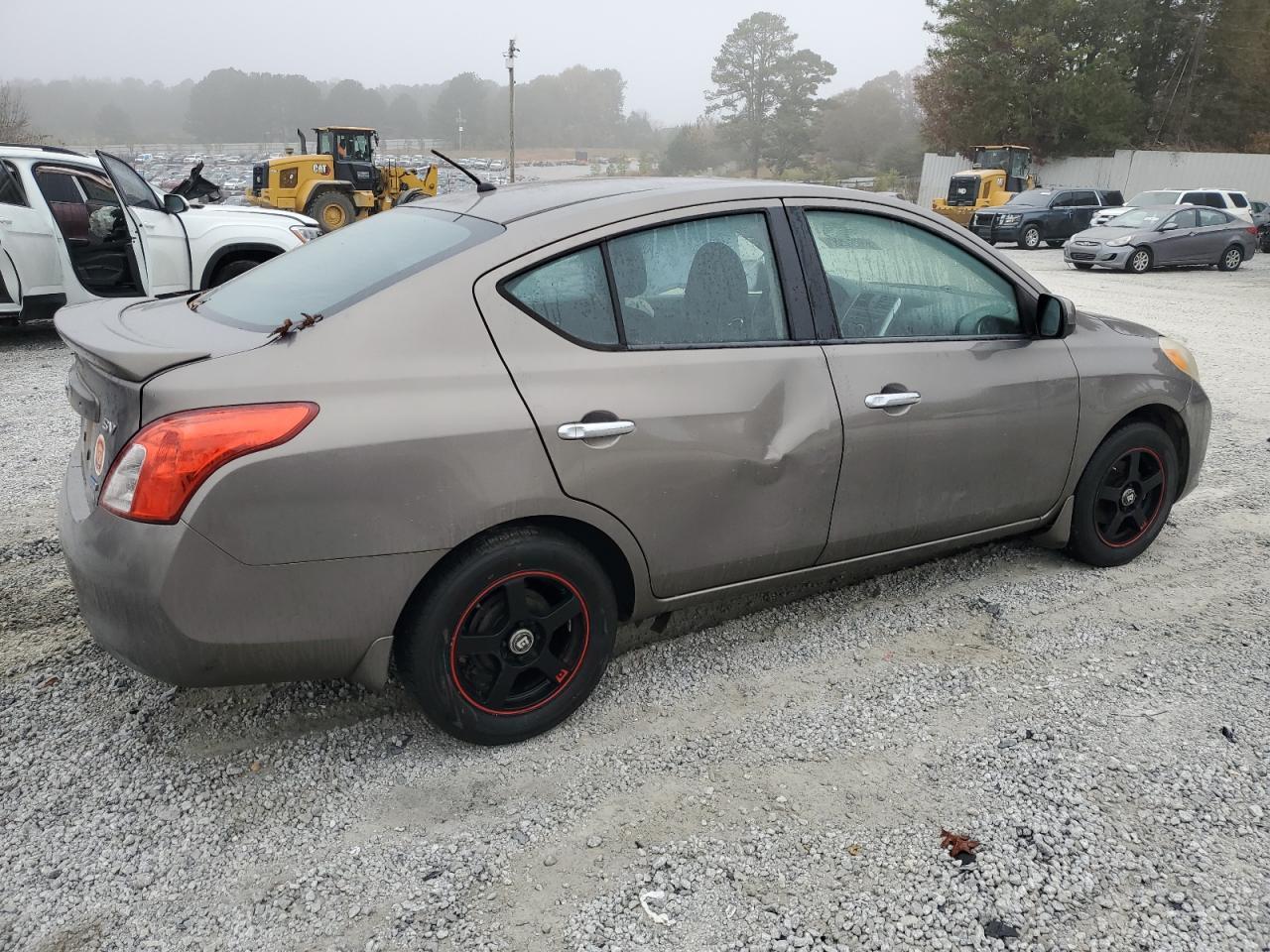 2014 NISSAN VERSA