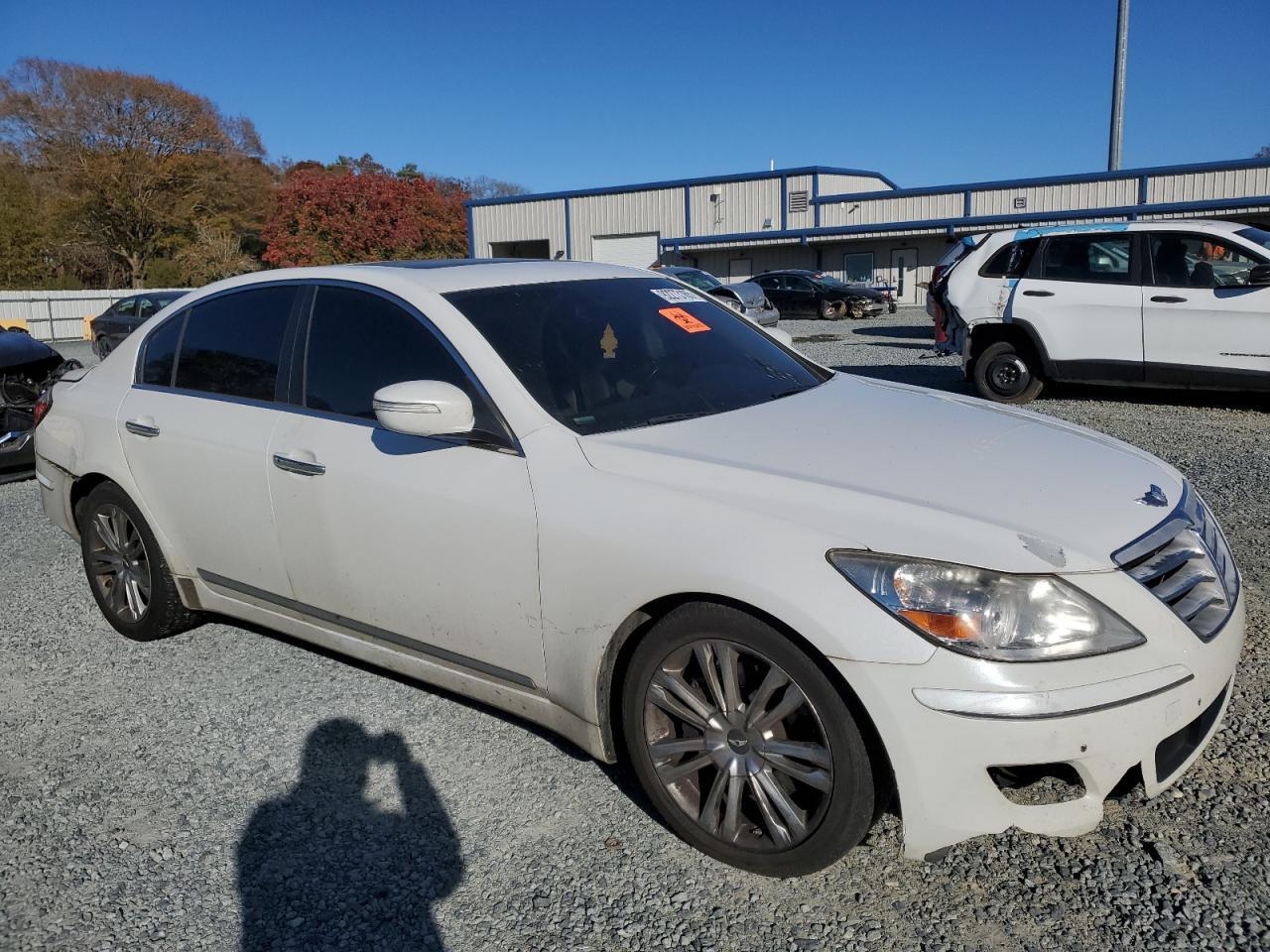 2011 HYUNDAI GENESIS