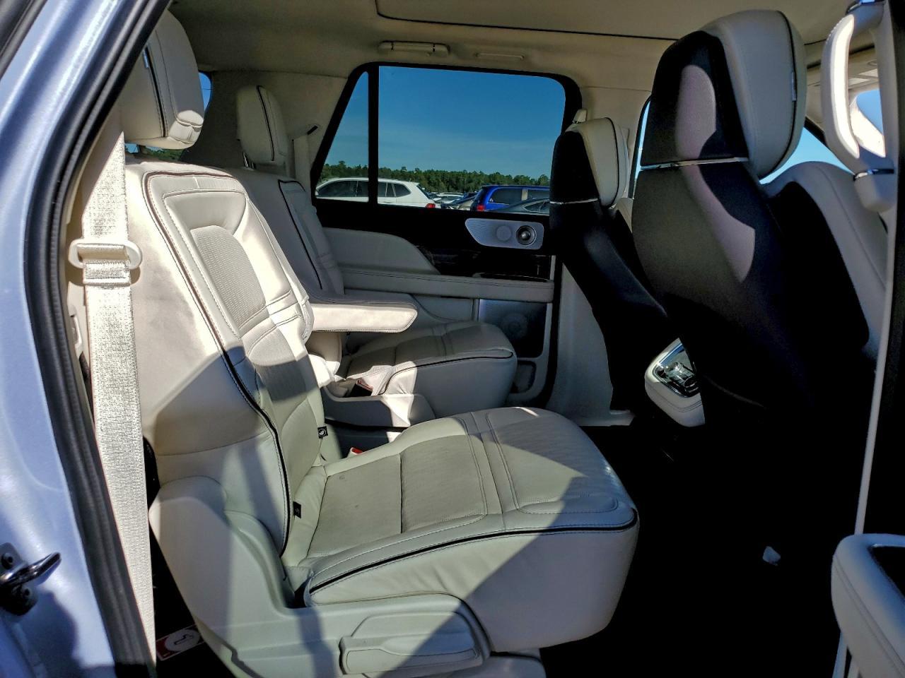 2019 LINCOLN Navigator
