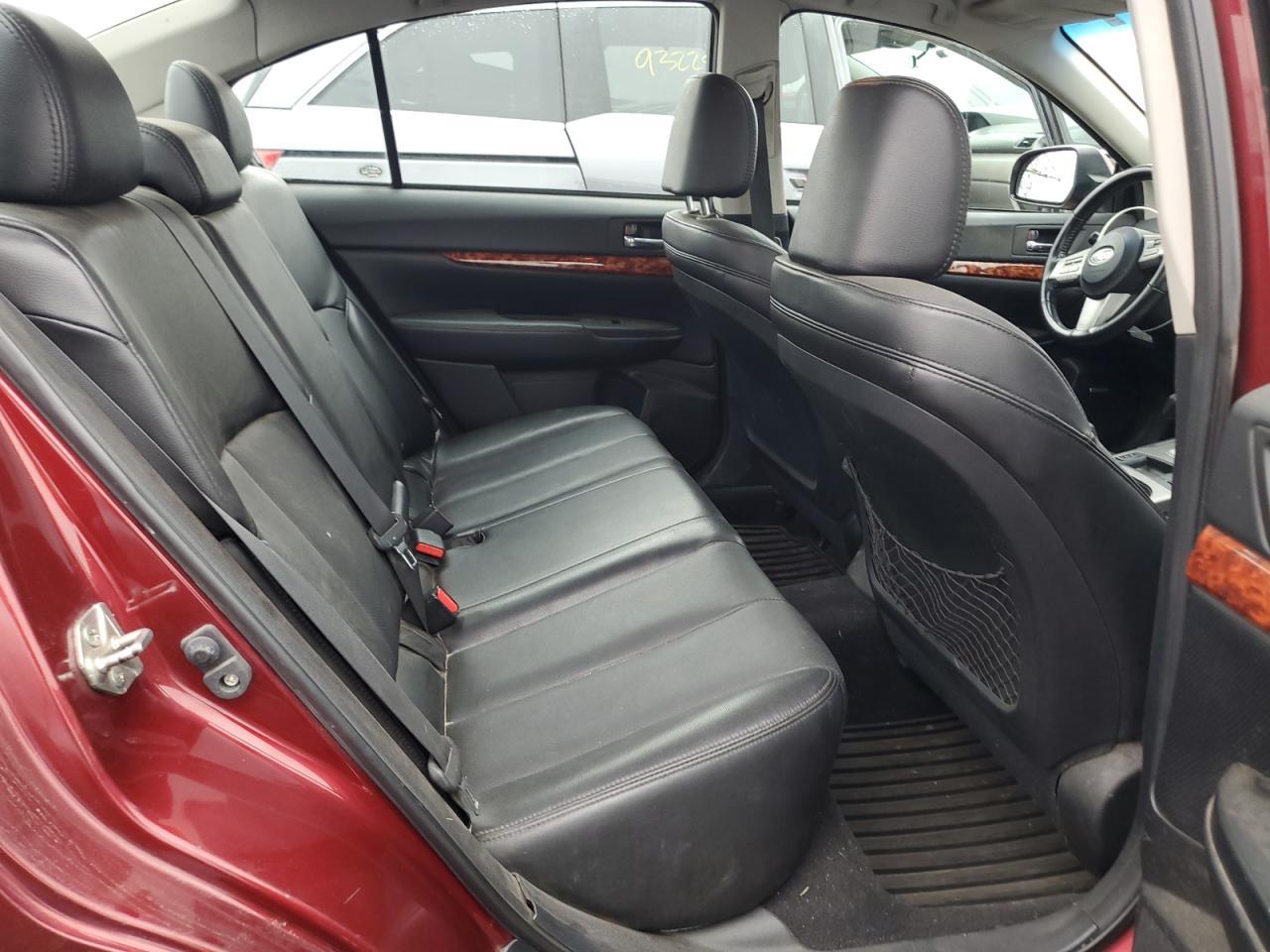 2010 SUBARU Legacy