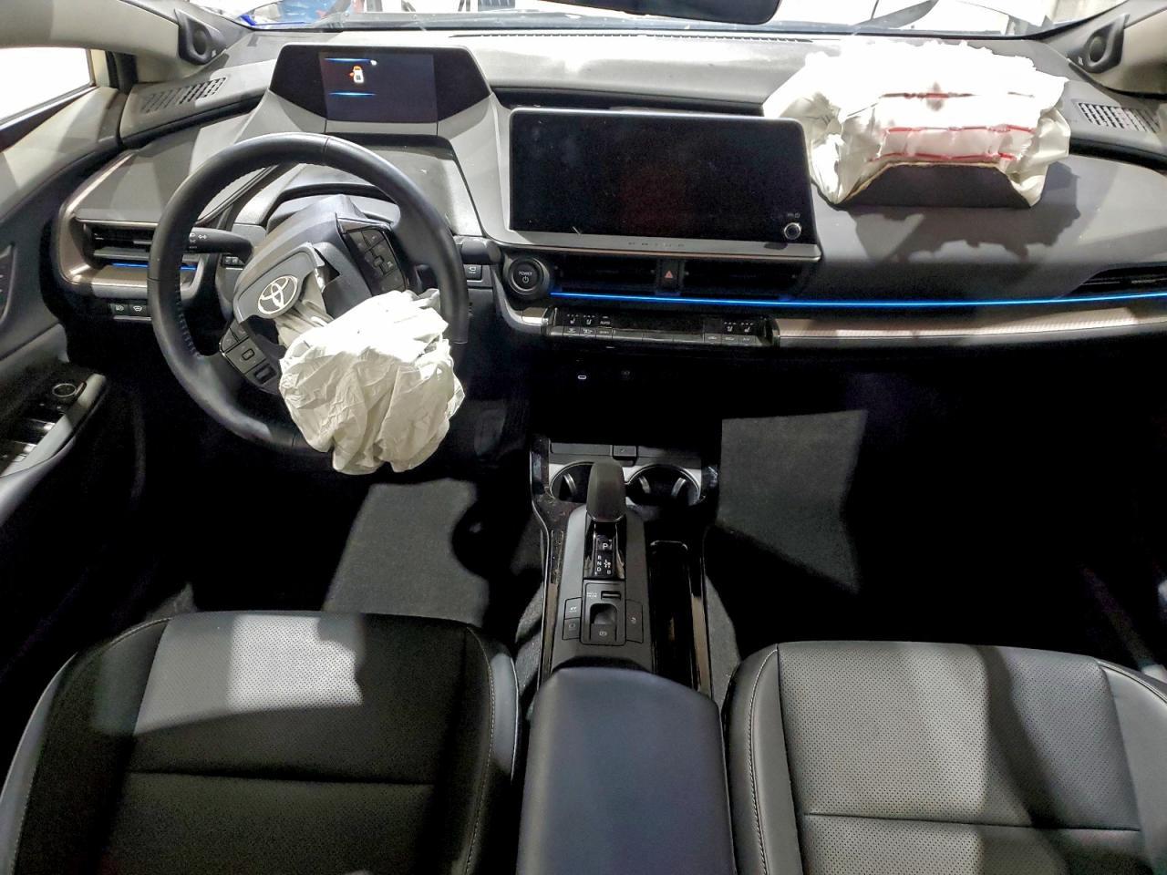 2024 TOYOTA PRIUS