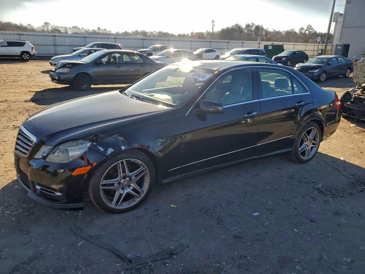 2013 MERCEDES-BENZ E-Class