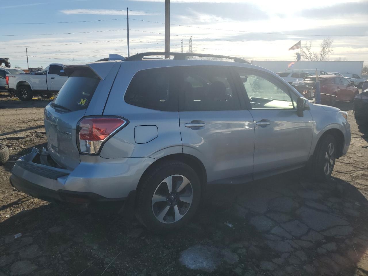 2017 SUBARU FORESTER