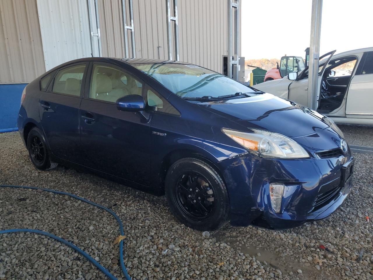 2014 TOYOTA PRIUS