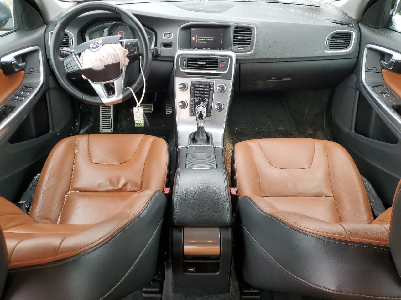 2017 VOLVO S60