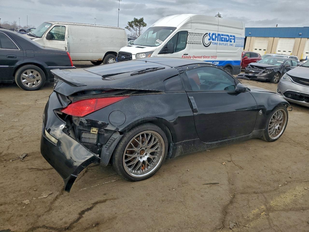 2004 NISSAN Z