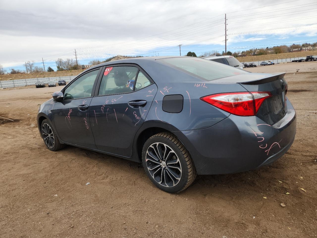2015 TOYOTA COROLLA