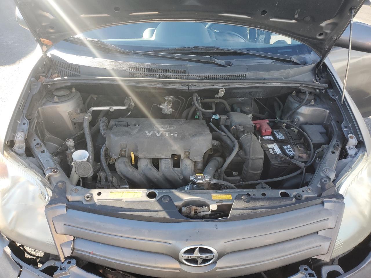 2005 TOYOTA SCION