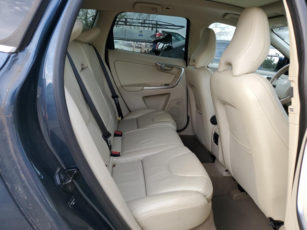 2010 VOLVO XC60