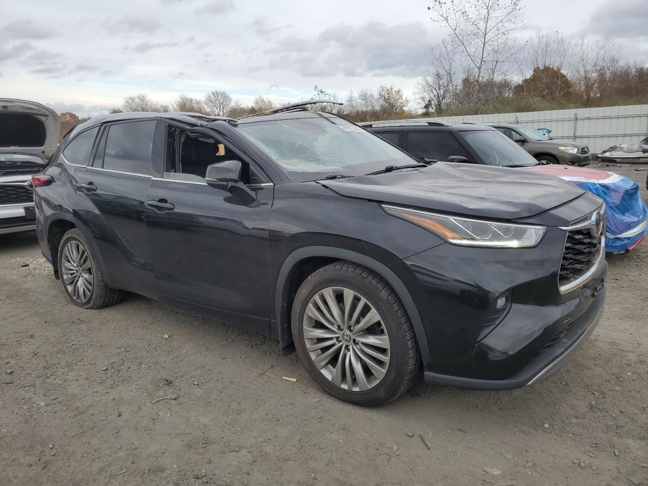 2022 TOYOTA HIGHLANDER
