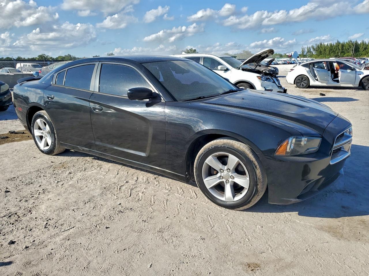 2013 DODGE CHARGER