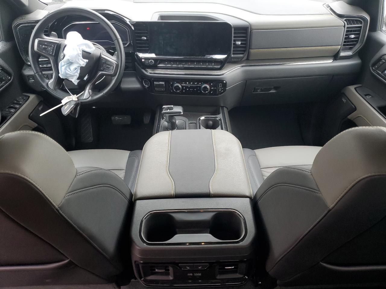 2024 CHEVROLET Silverado