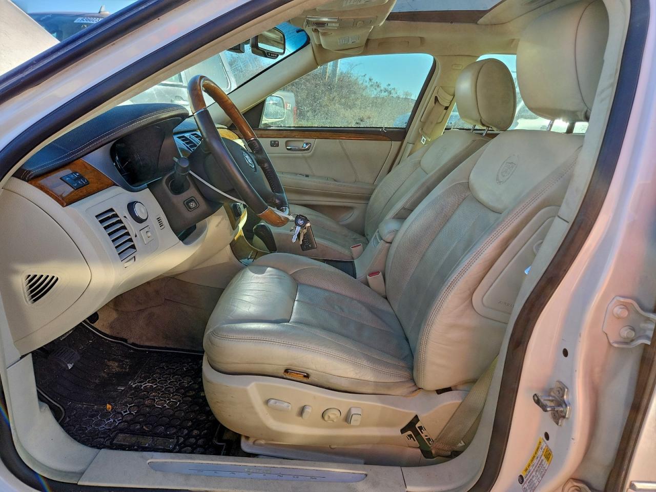 2011 CADILLAC DTS