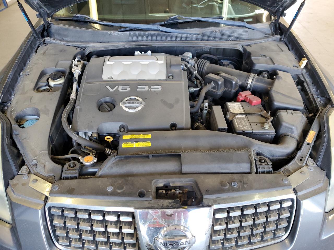 2005 NISSAN Maxima