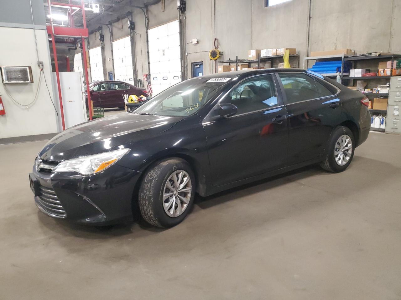 2016 TOYOTA CAMRY