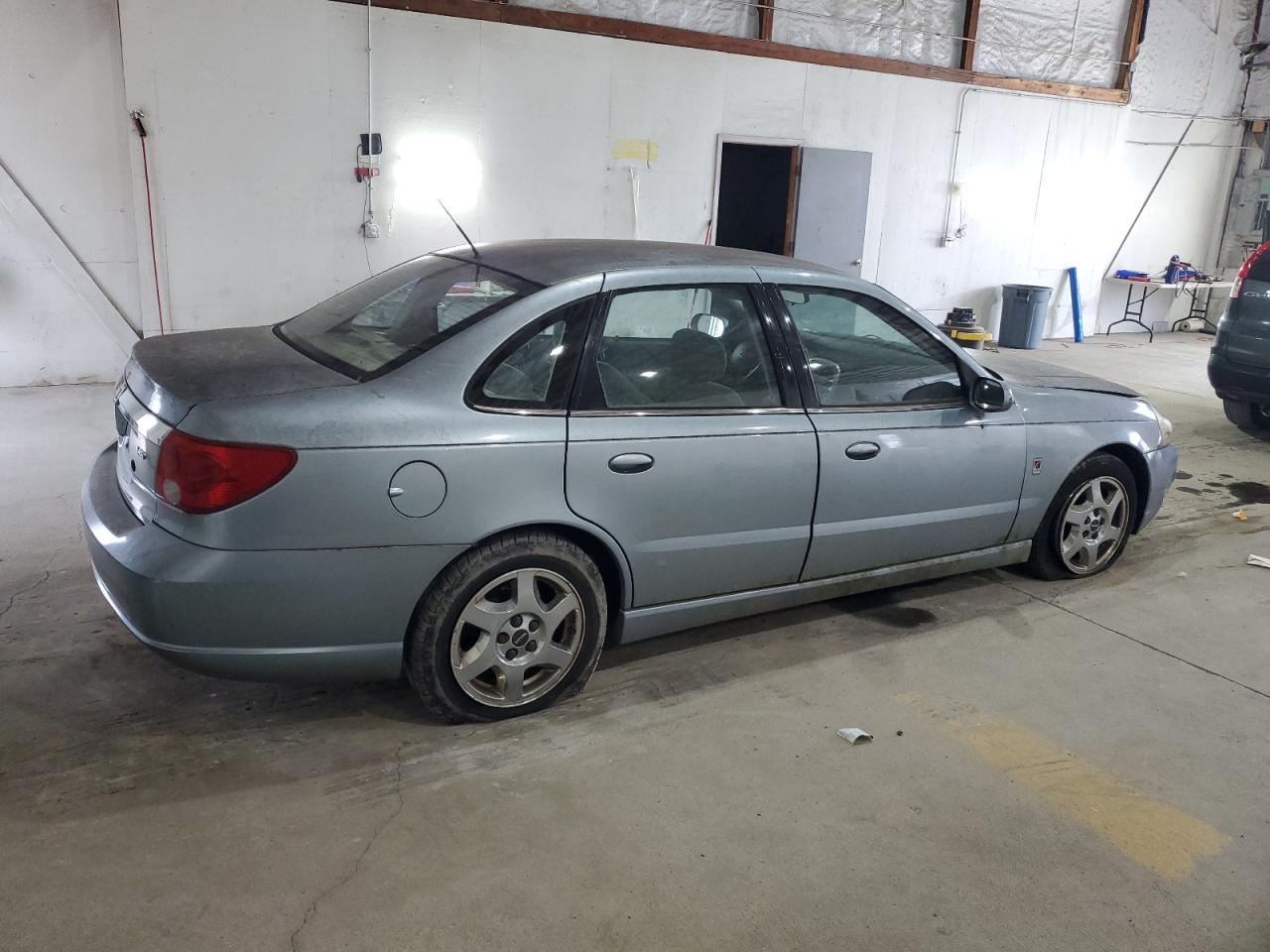2005 SATURN L300