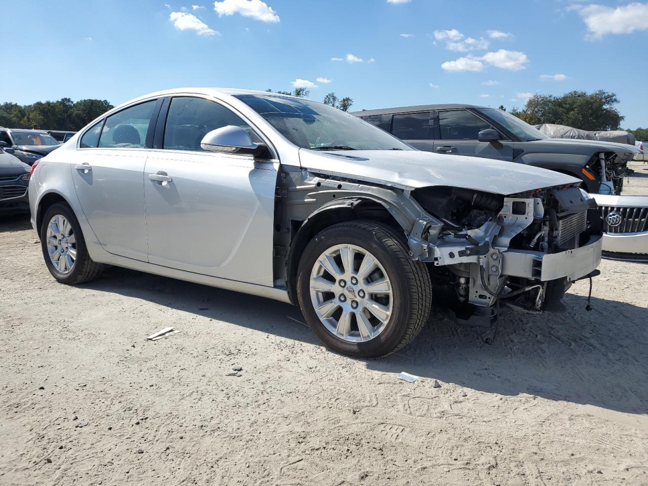 2013 BUICK Regal