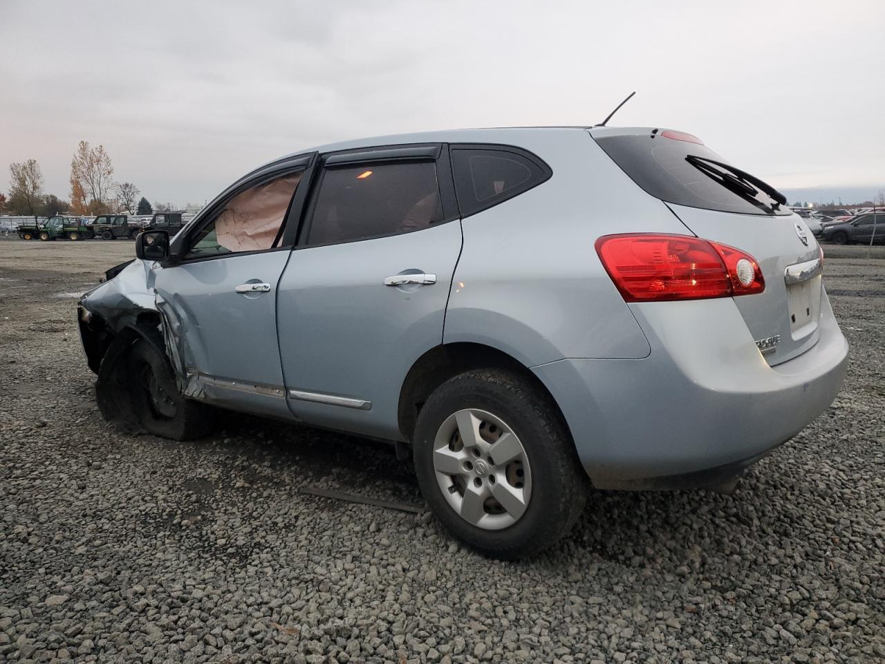 2015 NISSAN ROGUE