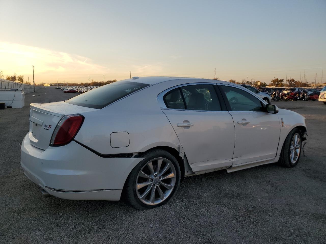 2011 LINCOLN MKS