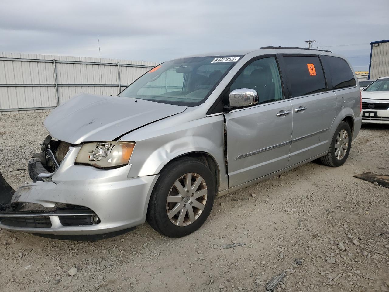 2012 CHRYSLER Town & Country