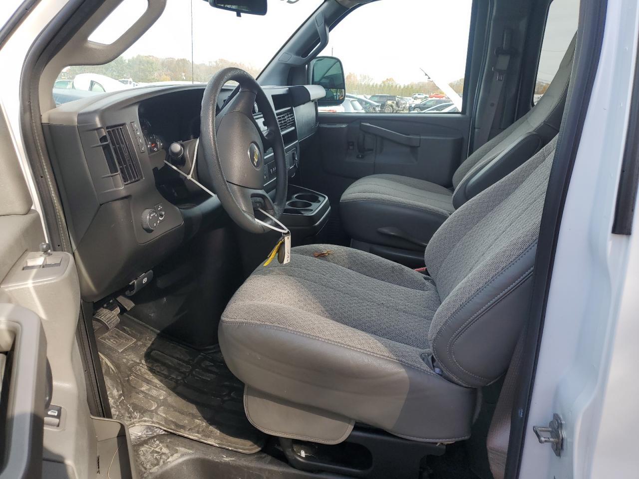 2024 CHEVROLET Express 3500