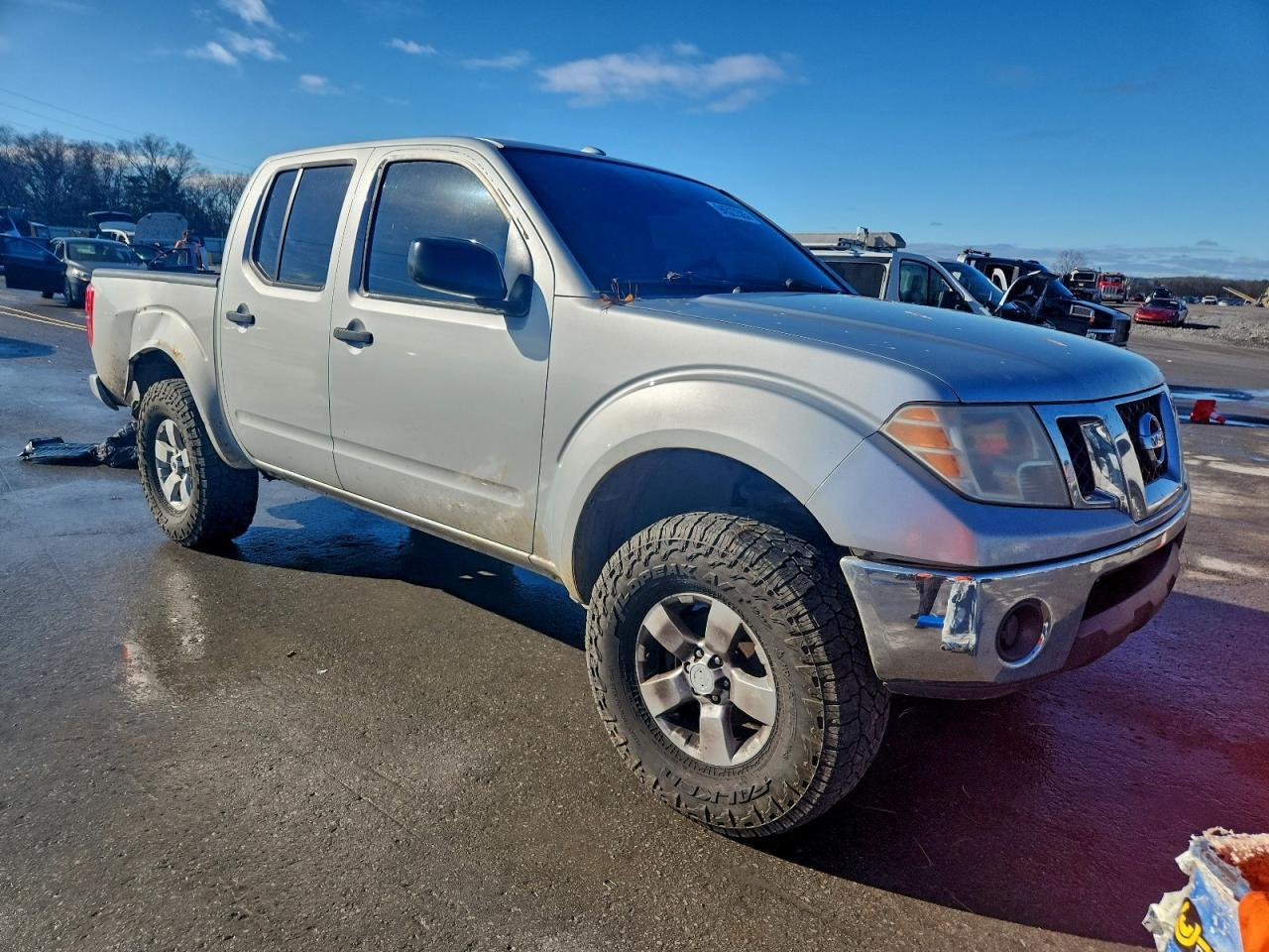 2011 NISSAN Frontier