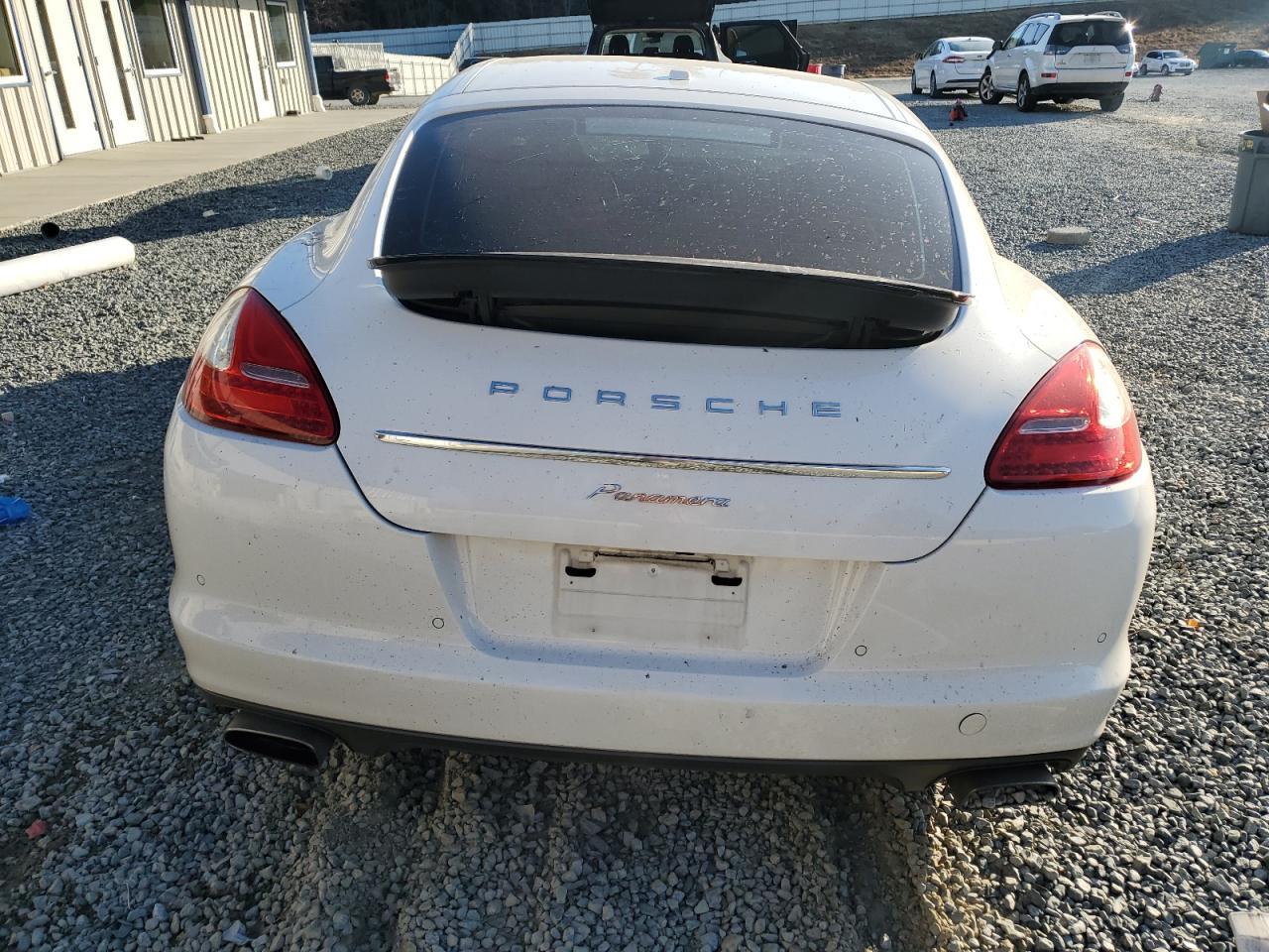 2012 PORSCHE Panamera