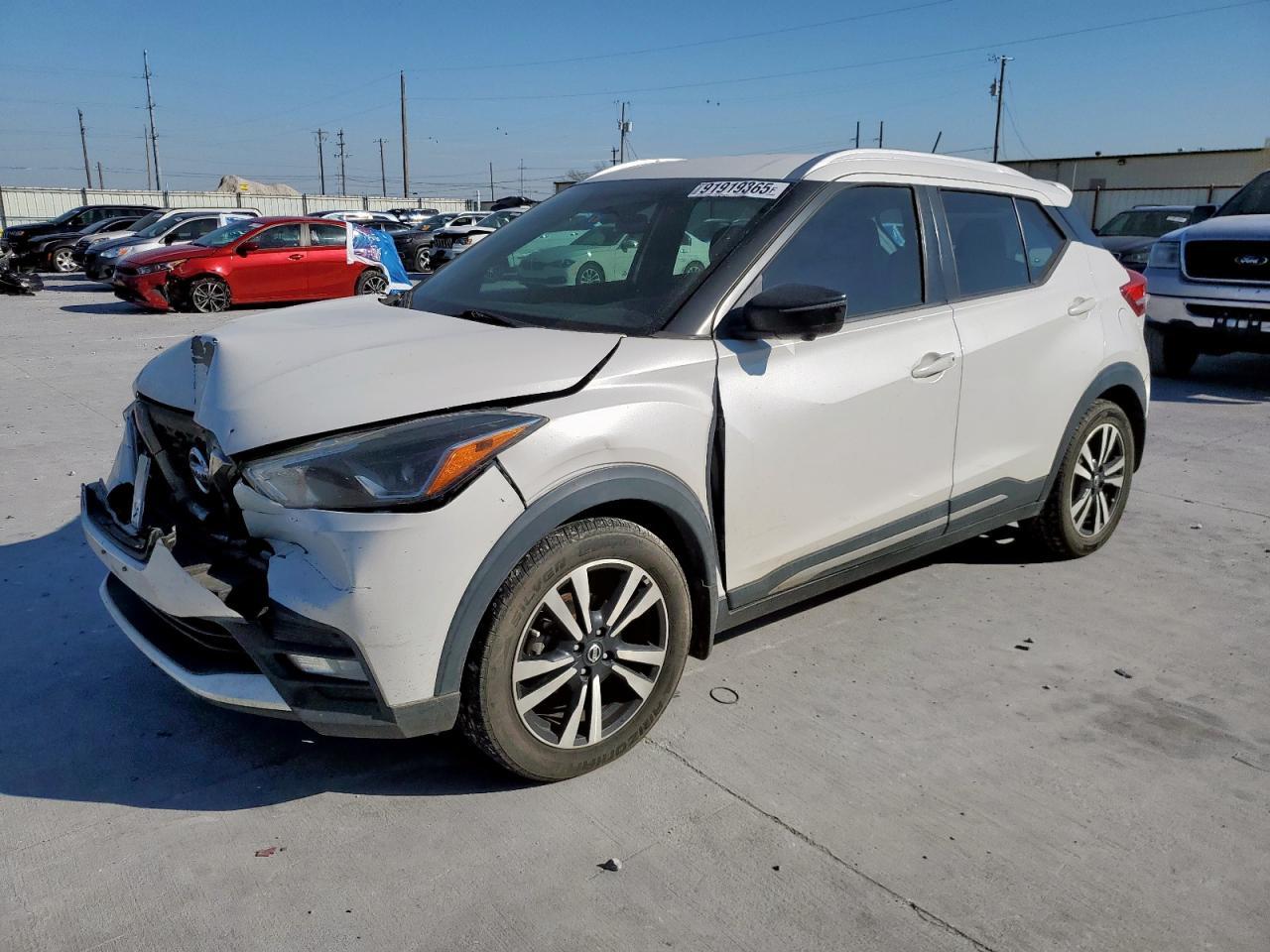 2019 NISSAN KICKS