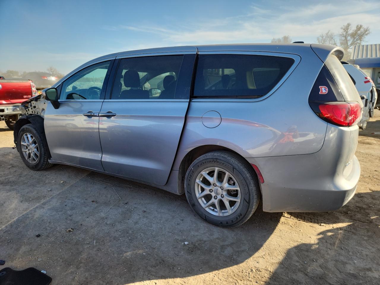 2021 CHRYSLER Voyager