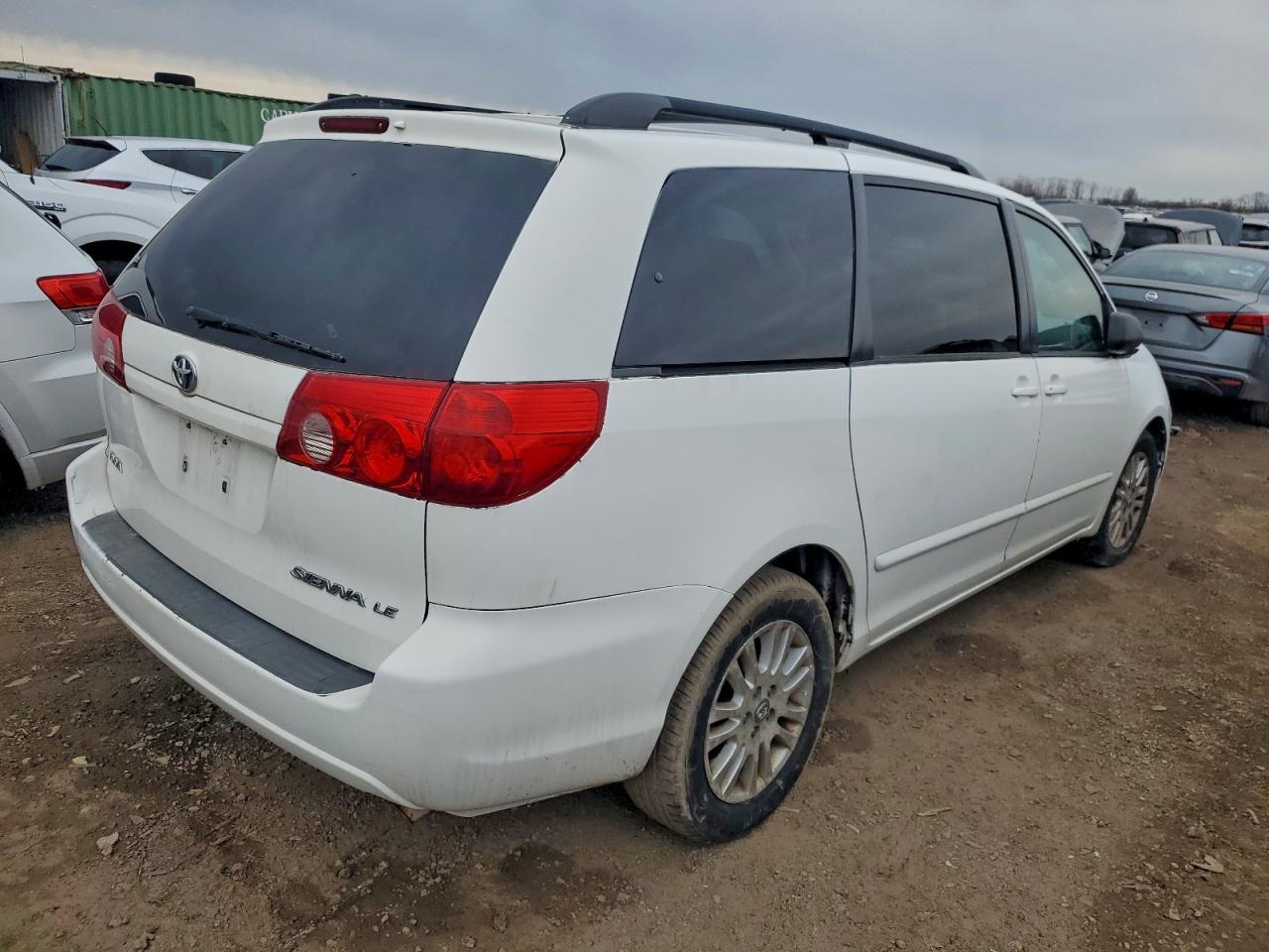 2009 TOYOTA SIENNA
