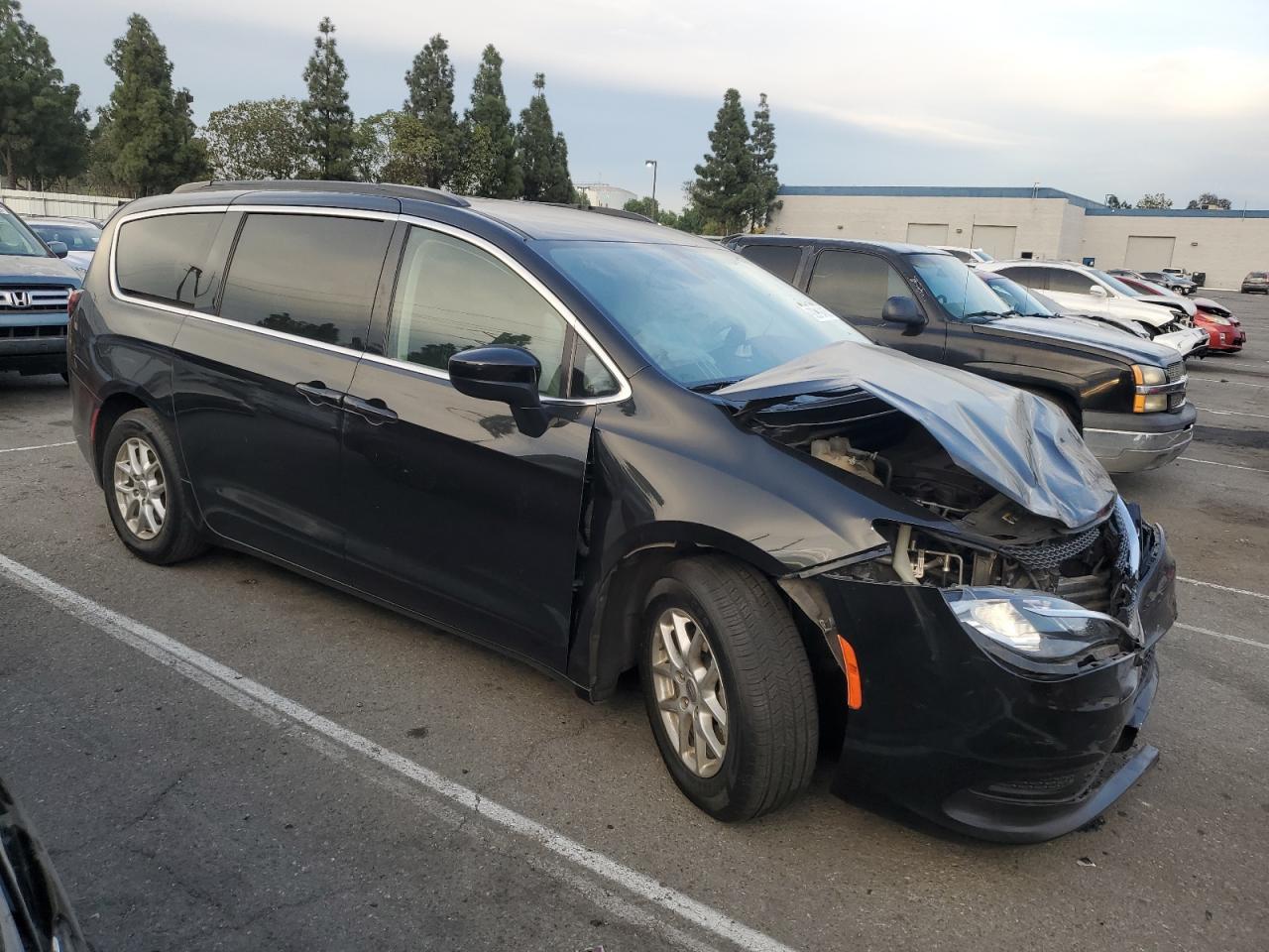 2021 CHRYSLER Voyager