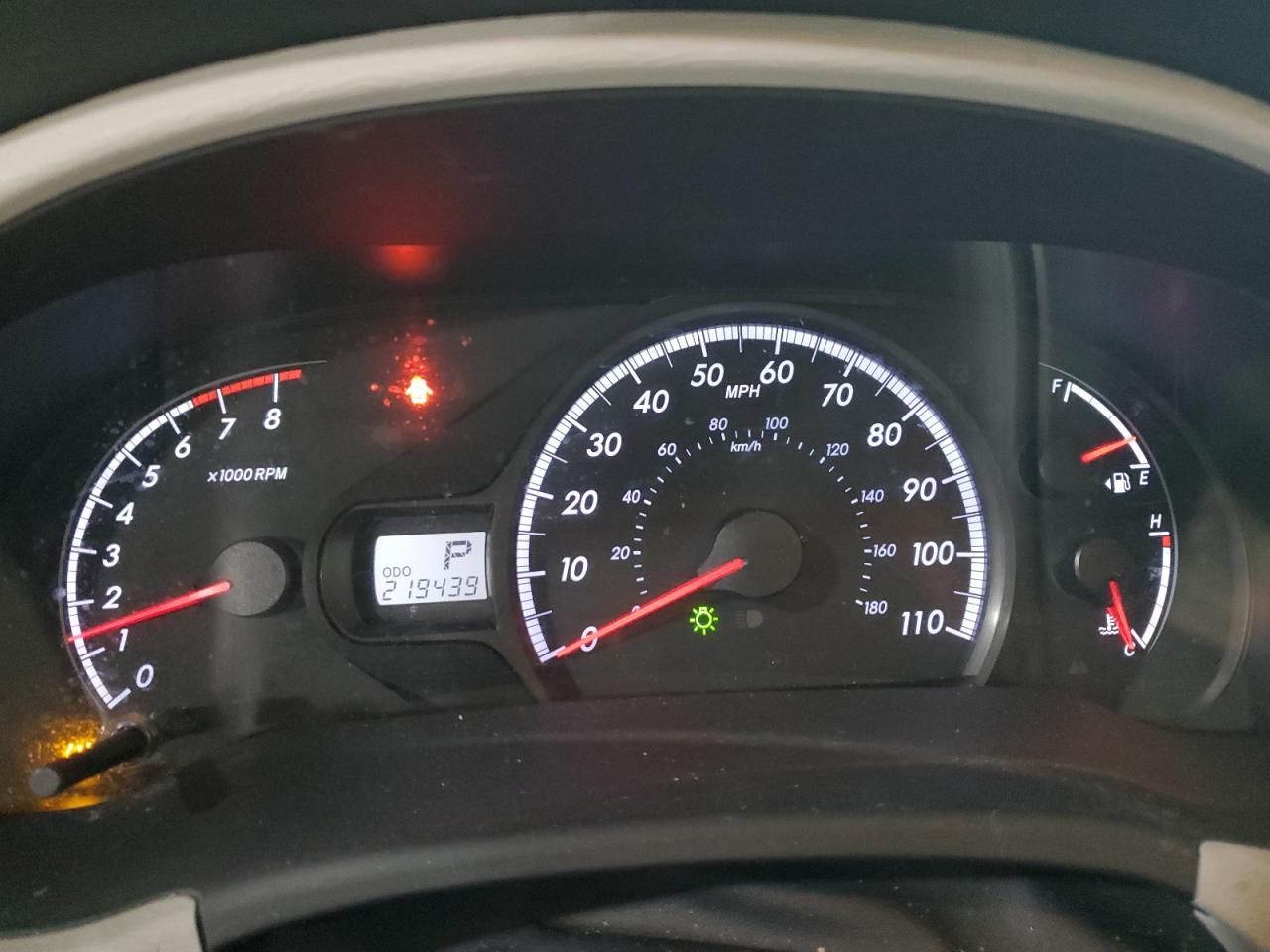 2011 TOYOTA SIENNA