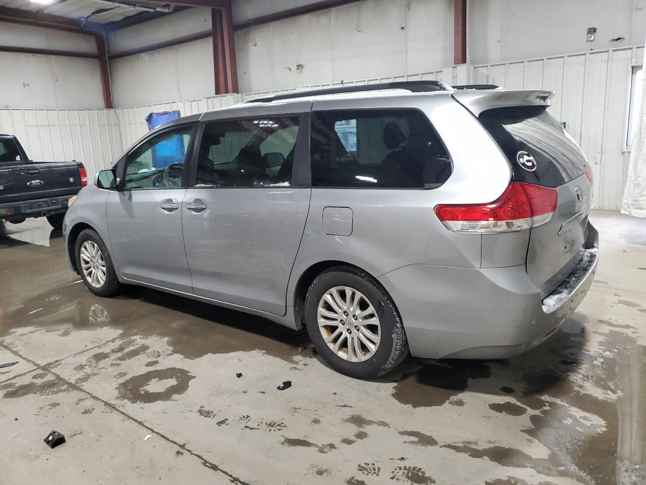 2014 TOYOTA SIENNA