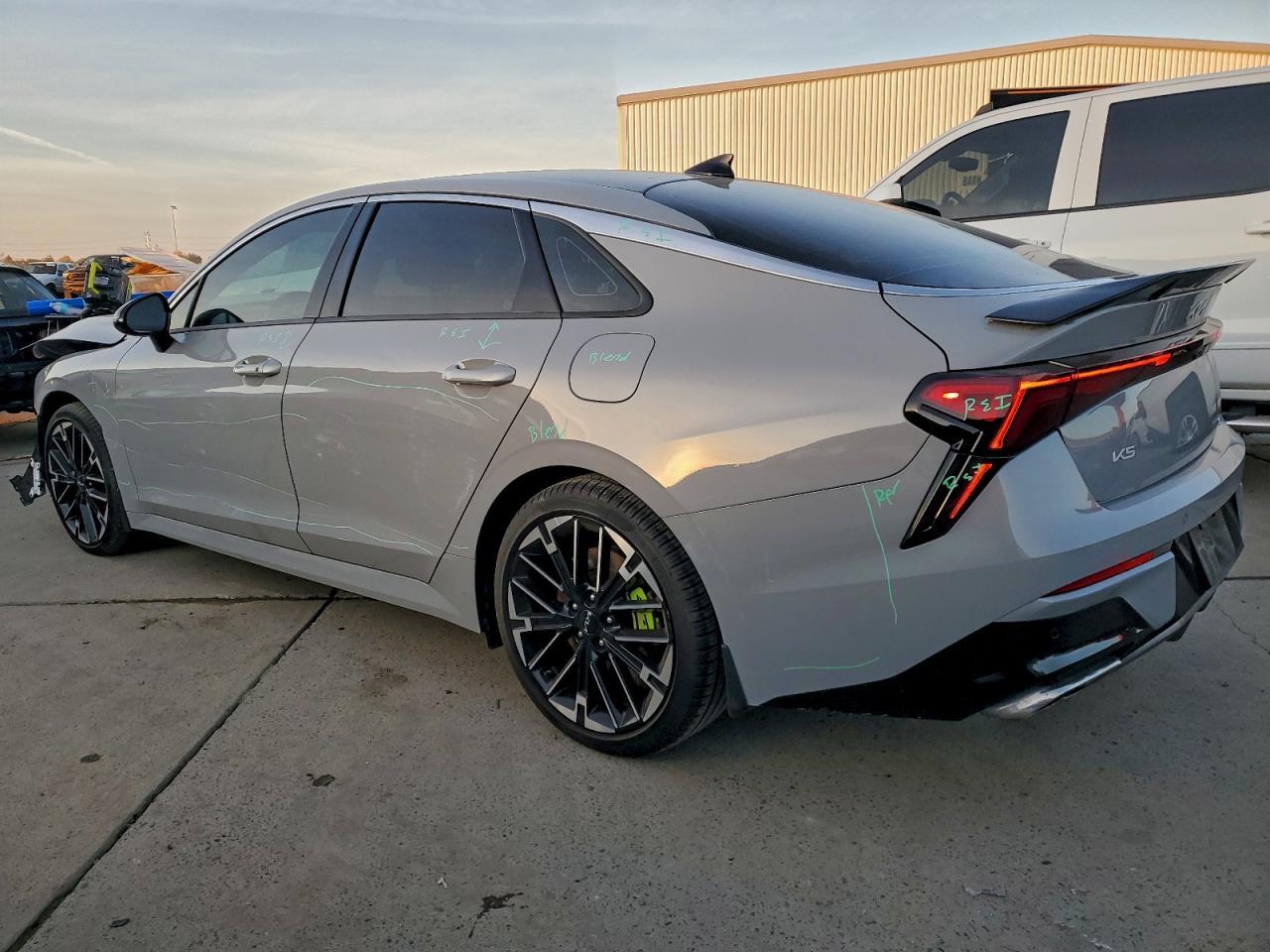 2025 KIA K5