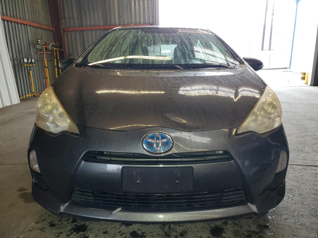 2013 TOYOTA Prius c