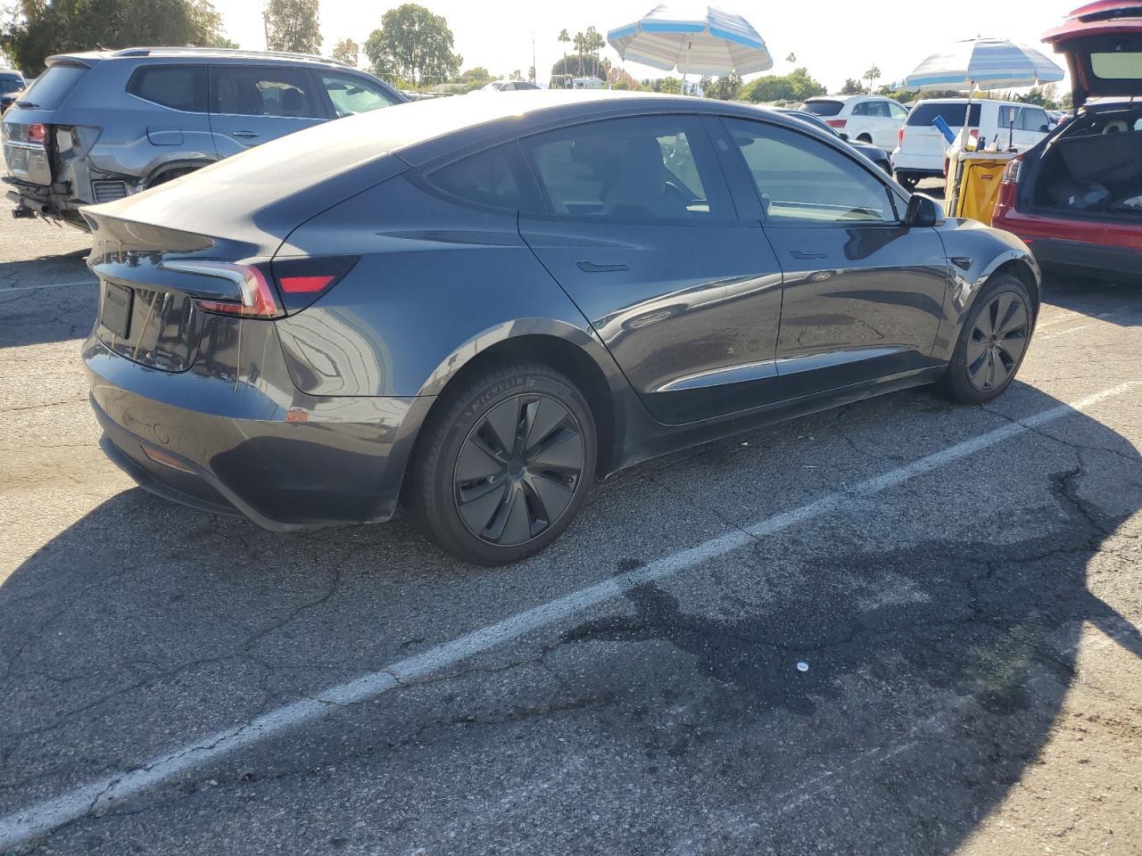 2025 TESLA MODEL 3