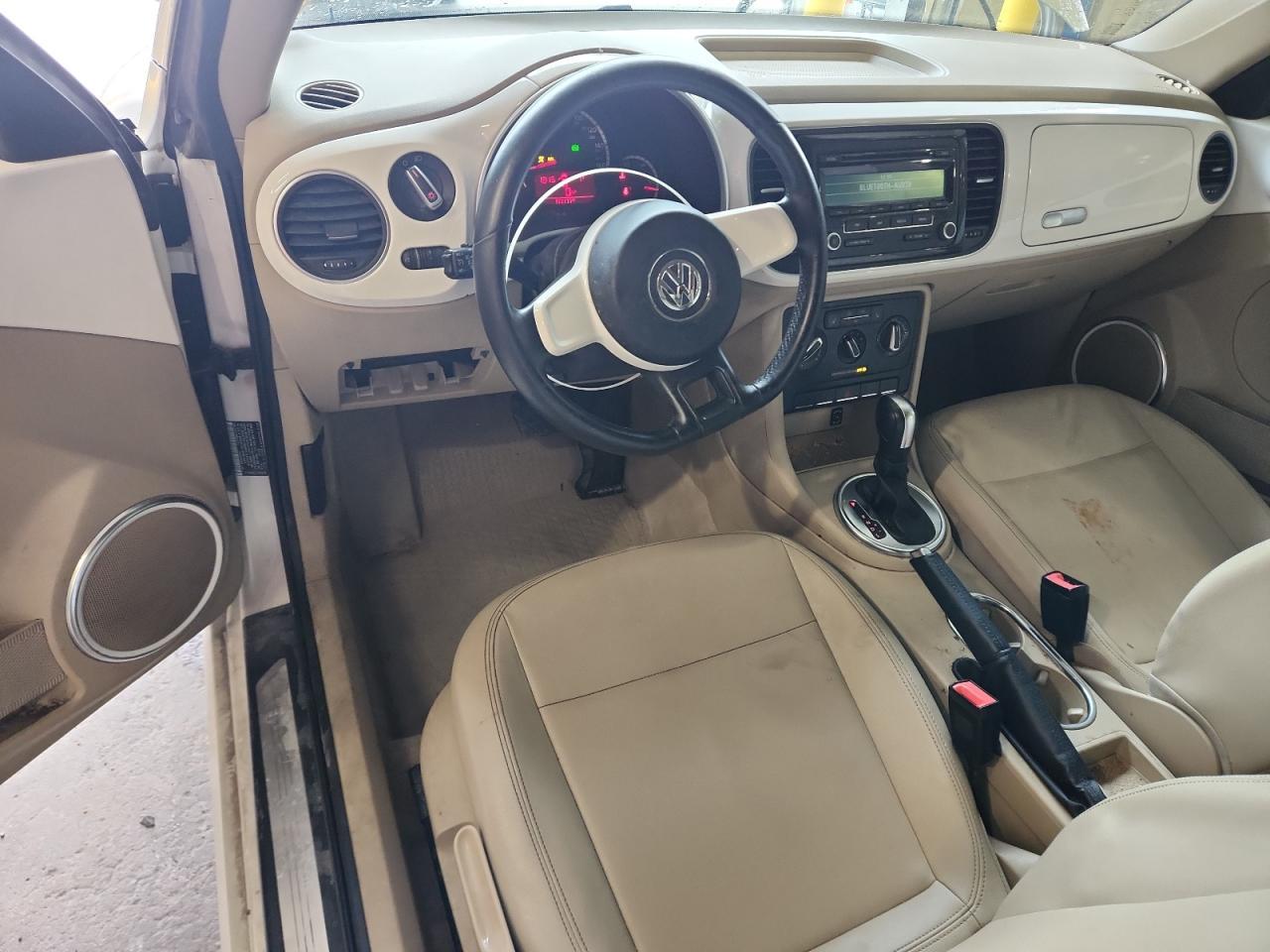 2013 VOLKSWAGEN Beetle