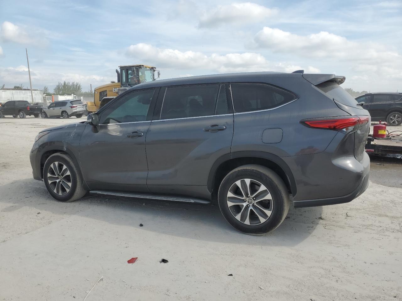 2022 TOYOTA HIGHLANDER