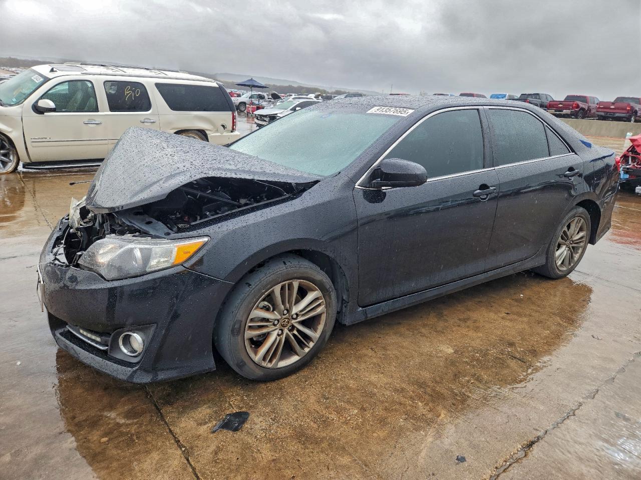 2014 TOYOTA CAMRY