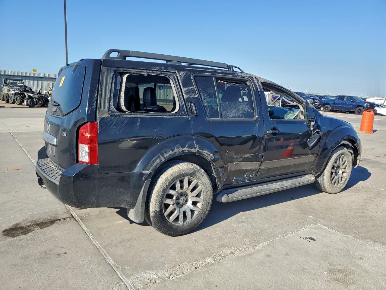 2012 NISSAN PATHFINDER